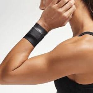 NWT Whoop HYDROSLEEVE (2-PACK)